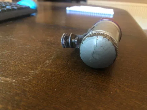 End cap of the rear lamp, with its clip