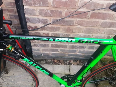 Top tube reading Designed and Handbuilt in Nottingham England, and Pro Race